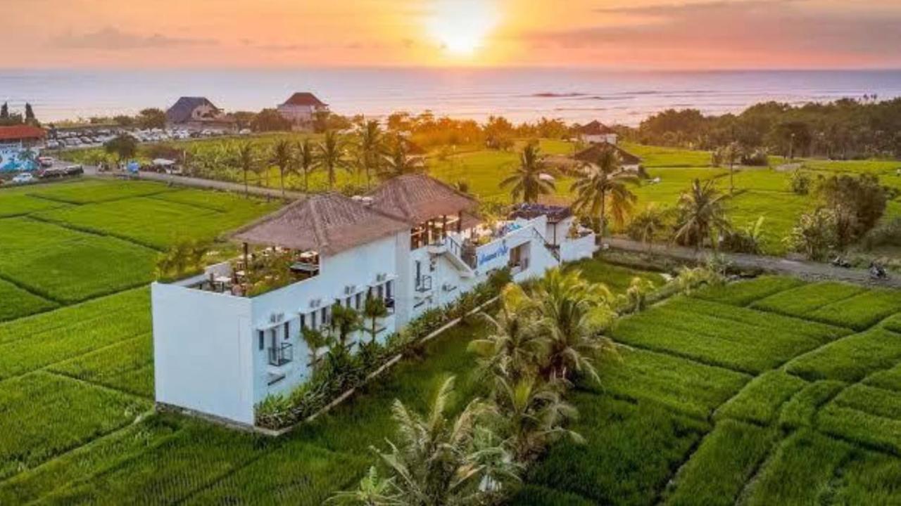 Swell Hotel, Pool Bar & Restaurant 海神庙 外观 照片