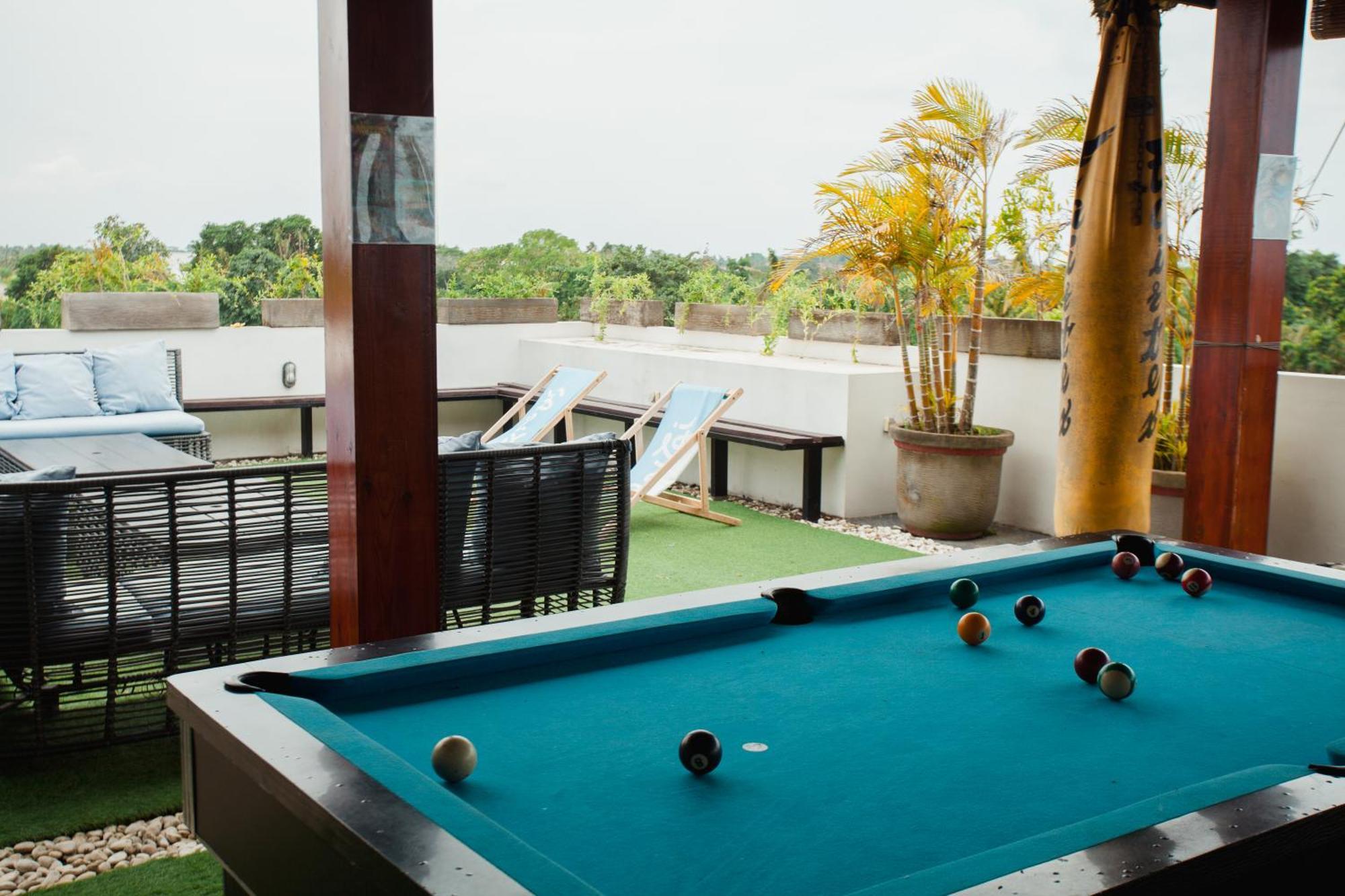 Swell Hotel, Pool Bar & Restaurant 海神庙 外观 照片