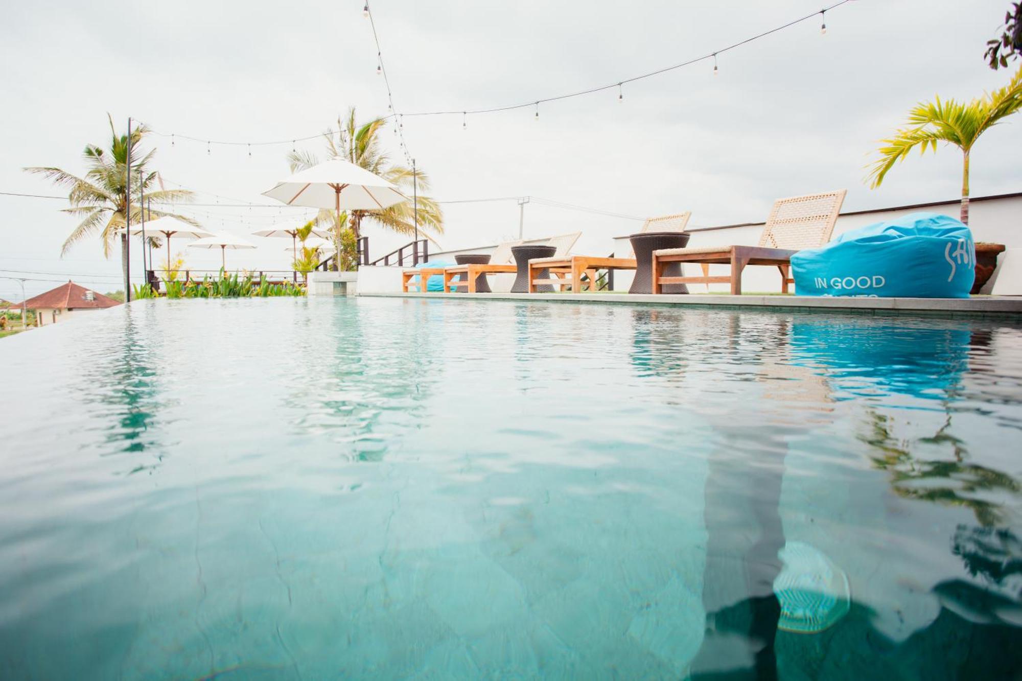 Swell Hotel, Pool Bar & Restaurant 海神庙 外观 照片